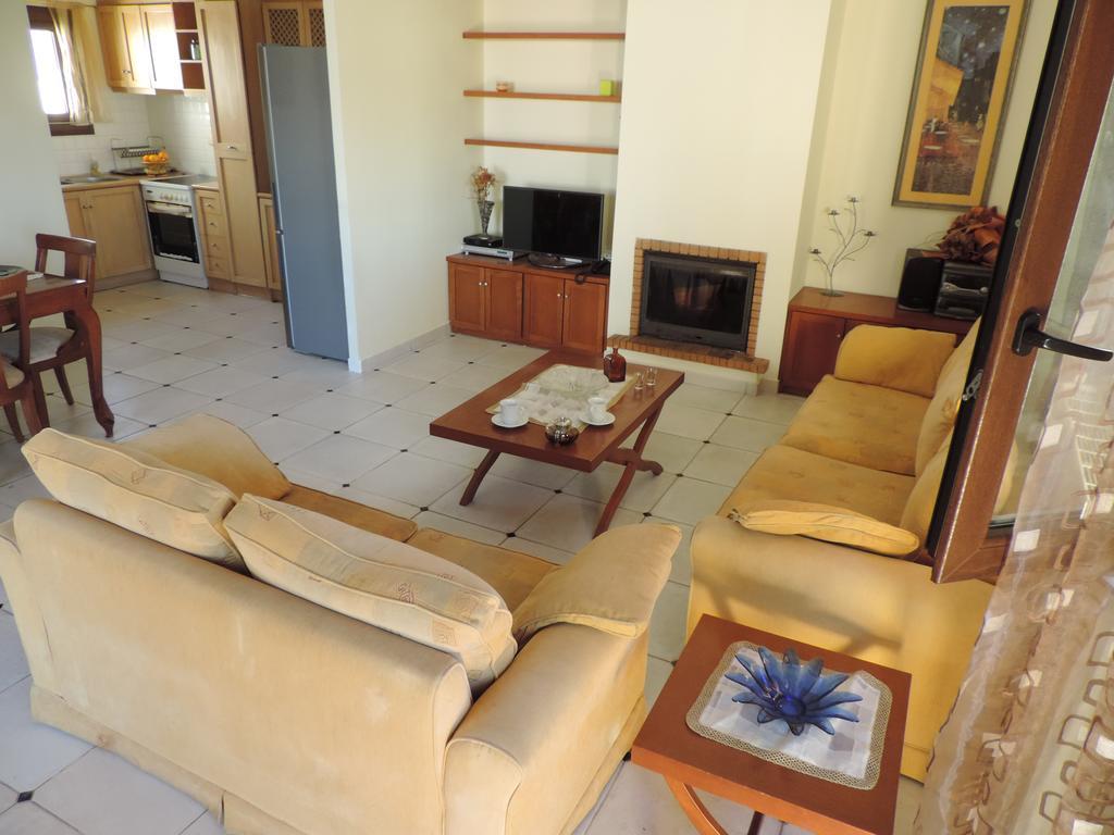Stavrós Felia Villa מראה חיצוני תמונה